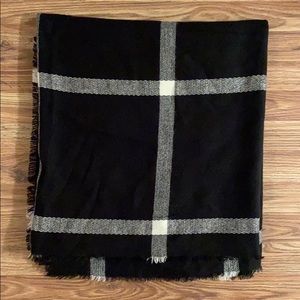 Old Navy Black & White Plaid Scarf